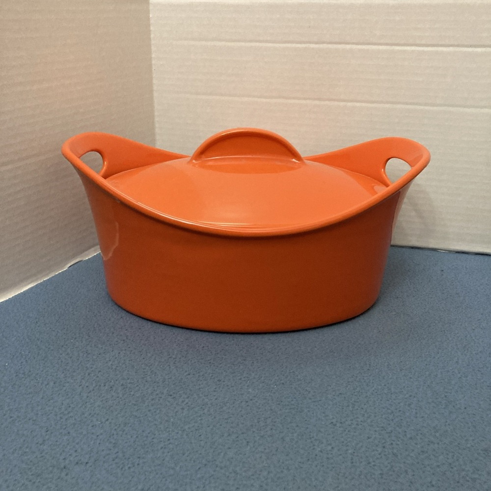 Rachael Ray Orange 4.25 Qt Stoneware Casserole Dish with Matching Lid & Handles - Picture 3 of 9
